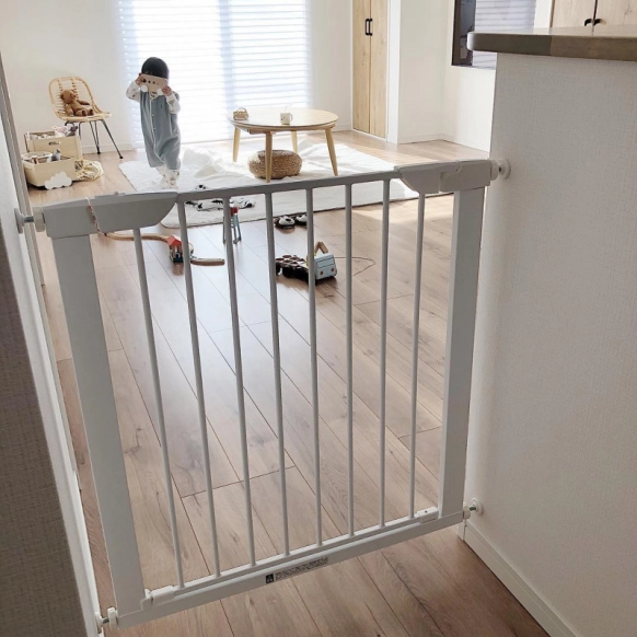 ベビーゲートのおすすめは?家の中で設置したい場所と選び方