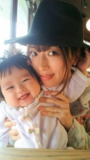 外出はいつから？首が据わったらころを目安に抱っこでお散歩に行きましょう