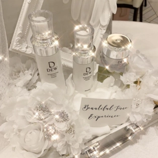 【カネボウ DEW】スキンケアラインを比較！おすすめコスメもチェック