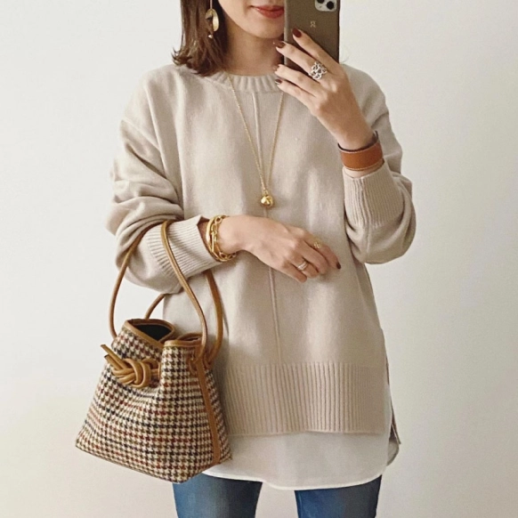 2490円GUシャツテールコンビネーションセーターが大人かわいいと評判