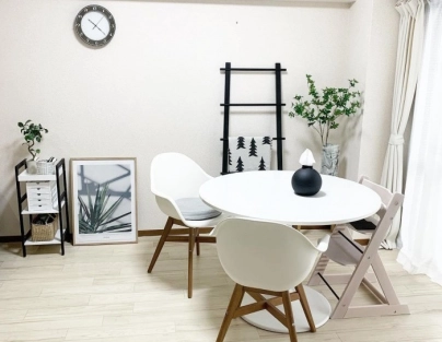 インテリアは家具の配置で雰囲気が決まる！おしゃれな部屋作りのコツ公開