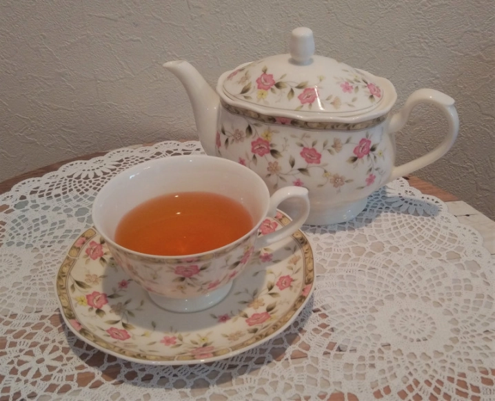 妊婦って紅茶を飲んでいい？カフェイン許容量やカフェインレス紅茶も紹介