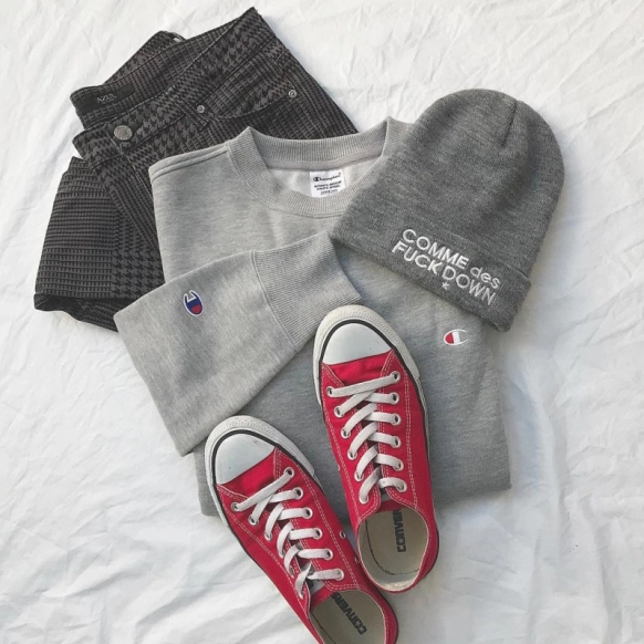 チャンピオンのスウェット特集☆今すぐ真似したいコーデを紹介！